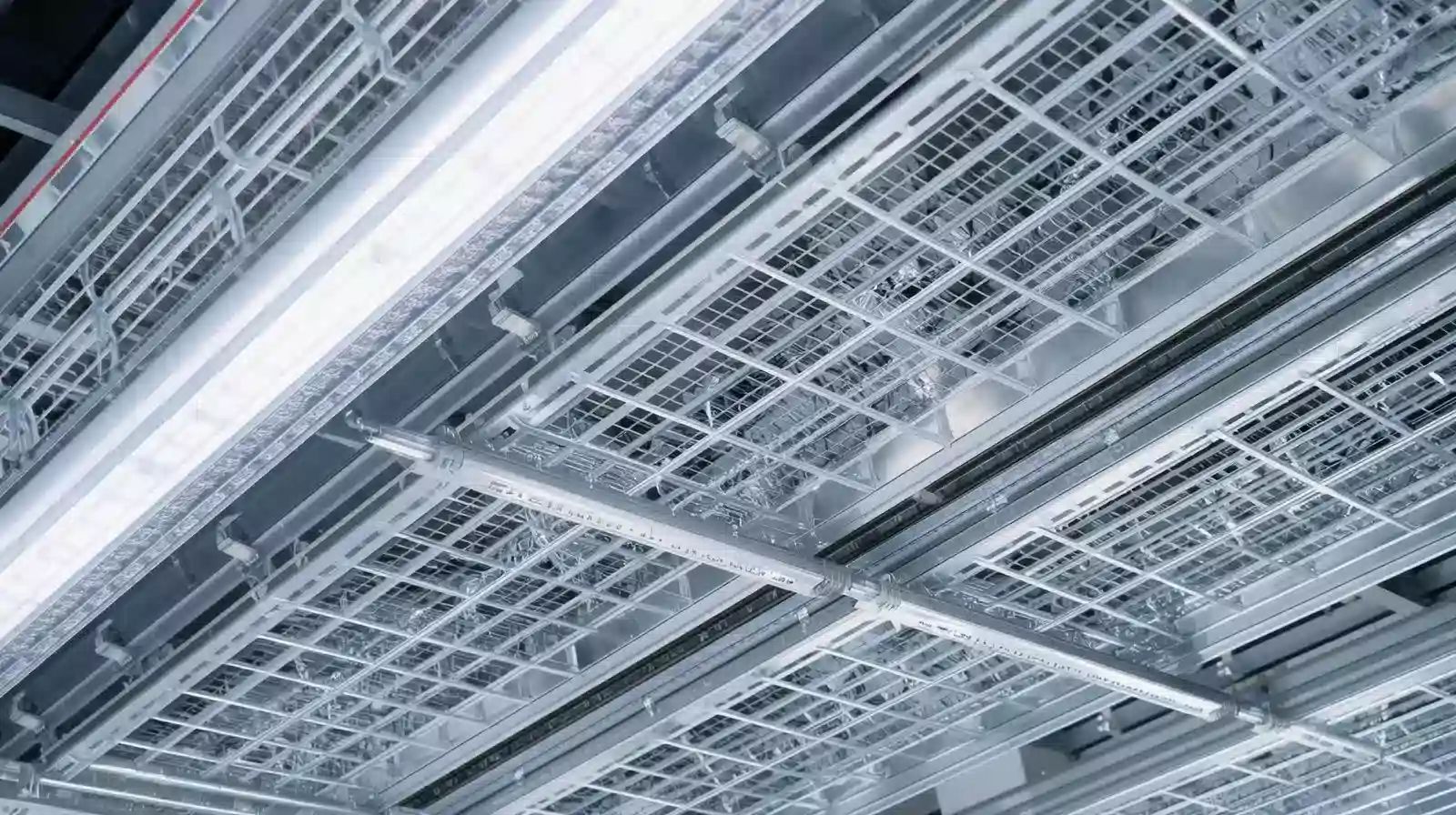 鋁製線槽與線架:輕量化級基礎設計骨幹