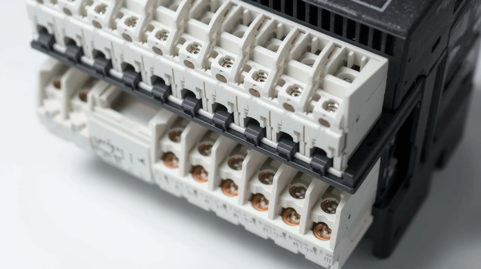 什麼是雙層端子台?一次讓您搞懂 雙層端子台的介紹與應用